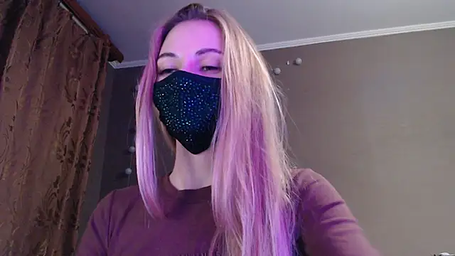 Snapshot of Iris_lave chatting on 10-29-25, 03:47 Iris lave online show from 10-29-25, 03:47