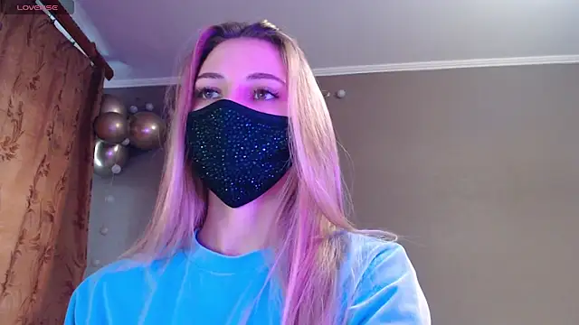 Snapshot of Iris_lave chatting on 11-09-25, 01:20 Iris lave online show from 11-09-25, 01:20