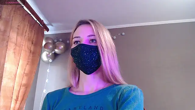 Snapshot of Iris_lave chatting on 11-10-25, 11:31 Iris lave online show from 11-10-25, 11:31