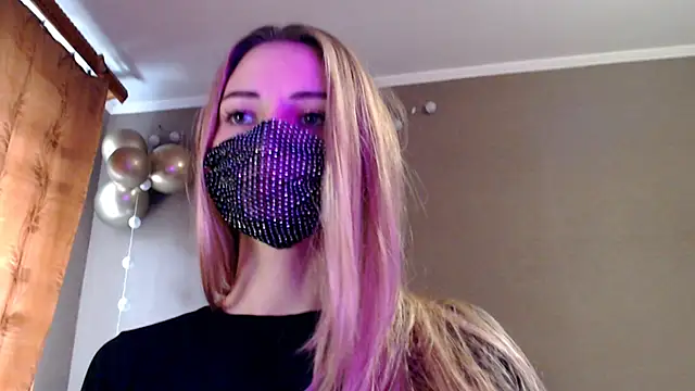 Snapshot of Iris_lave chatting on 11-24-25, 11:43 Iris lave online show from 11-24-25, 11:43