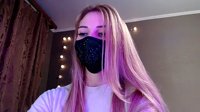 Iris lave online show from 12-17-25, 03:07