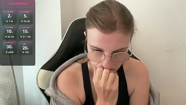 BustyKellyXXX online show from 10-13-25, 09:20