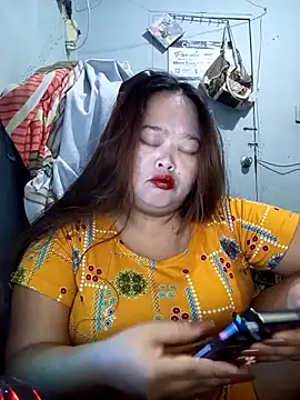 Snapshot of sweetbigtits19 chatting on 04-01-26, 03:20 sweetbigtits19 online show from 04-01-26, 03:20