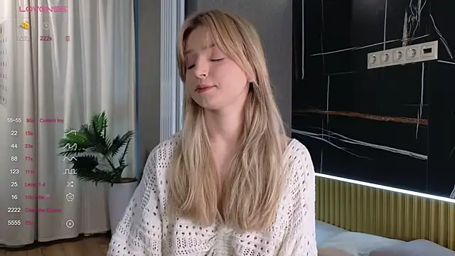 Snapshot of zegoii chatting on 10-10-25, 01:43 zegoii online show from 10-10-25, 01:43