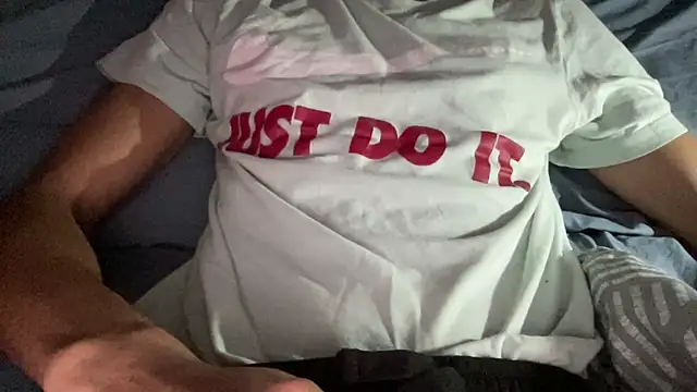 Snapshot of 0xdeexnutz chatting on 11-01-25, 01:02 0xdeexnutz online show from 11-01-25, 01:02