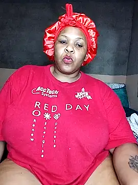 Snapshot of Moretl chatting on 11-21-25, 08:40 Moretl online show from 11-21-25, 08:40