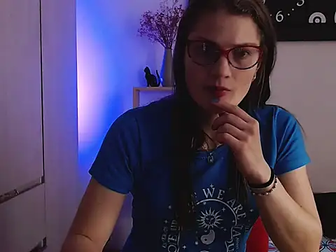 Snapshot of Camila-ventura chatting on 10-16-25, 07:04 Camila-ventura online show from 10-16-25, 07:04