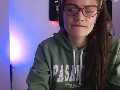 Snapshot of Camila-ventura chatting on 11-01-25, 02:19 Camila-ventura online show from 11-01-25, 02:19