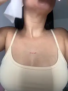 lucy grey25 online show from 11-10-25, 02:38