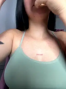 lucy grey25 online show from 01-12-26, 07:08