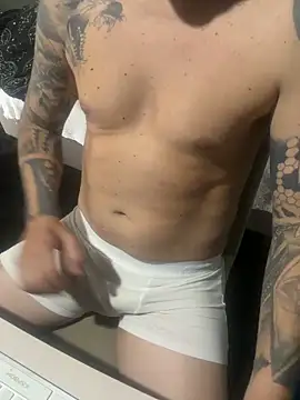 Snapshot of AnimistEquity chatting on 10-28-25, 05:37 AnimistEquity online show from 10-28-25, 05:37