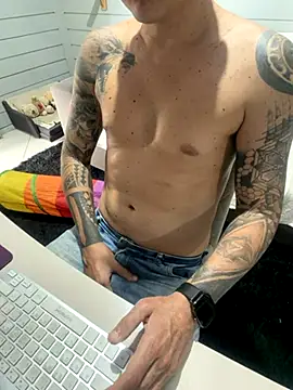 Snapshot of AnimistEquity chatting on 10-30-25, 01:34 AnimistEquity online show from 10-30-25, 01:34