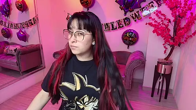 Snapshot of Tarly_matches chatting on 10-25-25, 11:51 Tarly matches online show from 10-25-25, 11:51