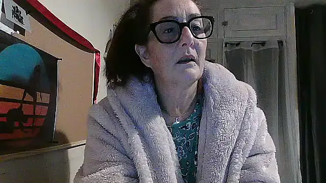 Snapshot of Mistress-Ivy51 chatting on 11-25-25, 06:57 Mistress-Ivy51 online show from 11-25-25, 06:57