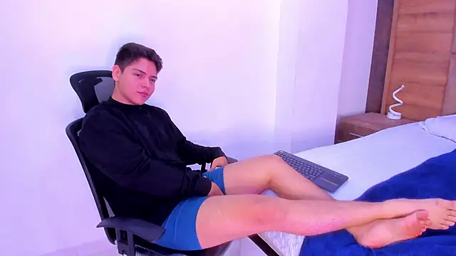 Asta Black online show from 10-08-25, 04:54