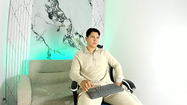 Asta Black online show from 10-13-25, 08:42