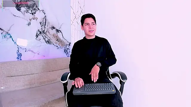 Asta Black online show from 10-19-25, 09:37