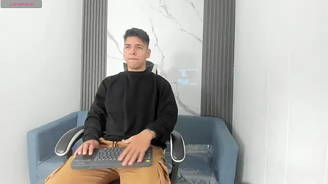 Asta Black online show from 10-21-25, 09:26