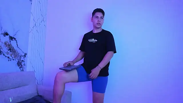 Asta Black online show from 10-28-25, 09:50