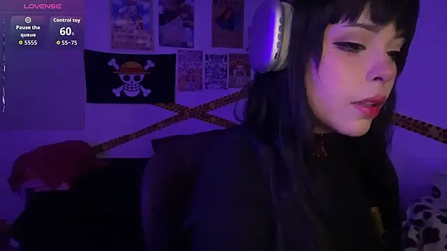 Snapshot of PixelKitty_ chatting on 11-22-25, 11:04 PixelKitty online show from 11-22-25, 11:04