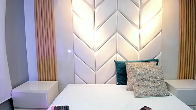 Snapshot of BarbieMonet chatting on 10-26-25, 12:00 BarbieMonet online show from 10-26-25, 12:00