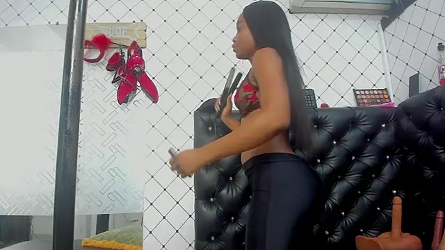 EMMA SANTANA online show from 10-19-25, 02:18