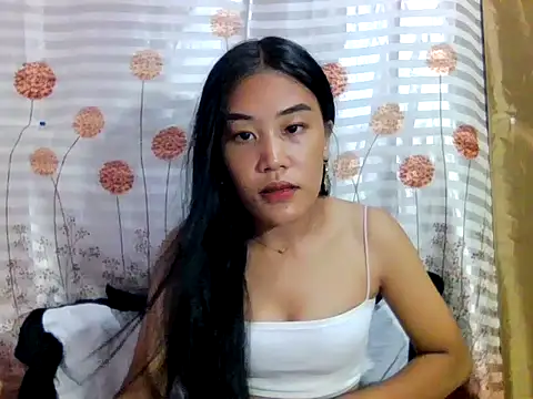 Snapshot of YourWildestDoll chatting on 10-07-25, 01:52 YourWildestDoll online show from 10-07-25, 01:52