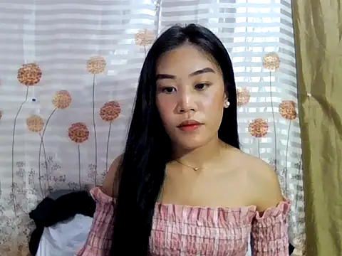 YourWildestDoll online show from 11-06-25, 08:04