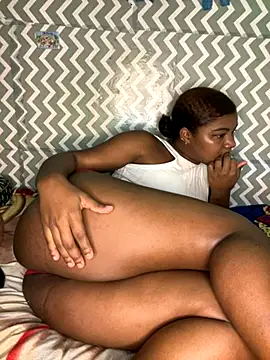 Snapshot of chocolatito-ho chatting on 11-04-25, 02:49 chocolatito-ho online show from 11-04-25, 02:49