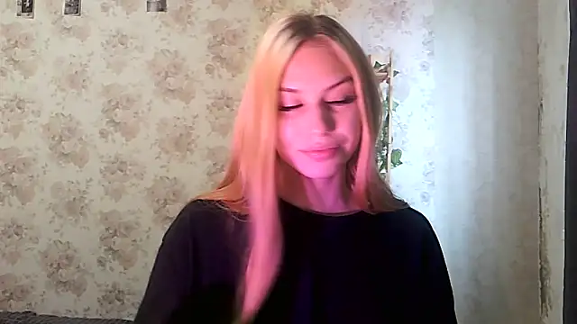 Snapshot of ClaireLaSweet chatting on 10-14-25, 03:07 ClaireLaSweet online show from 10-14-25, 03:07