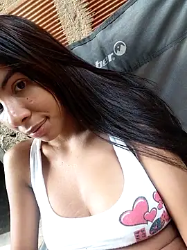 Snapshot of chaparritahot99 chatting on 10-16-25, 08:32 chaparritahot99 online show from 10-16-25, 08:32