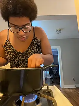 Tu GataLinda online show from 11-20-25, 05:12