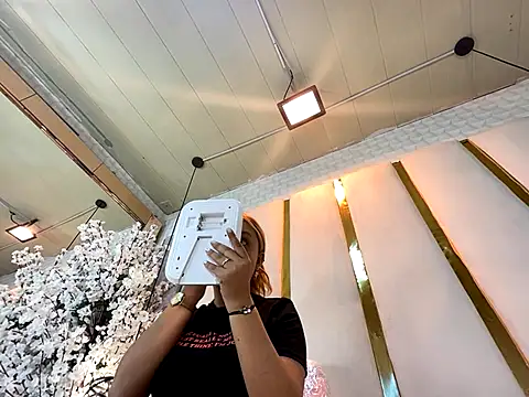 CamilleMilano online show from 09-19-25, 05:20