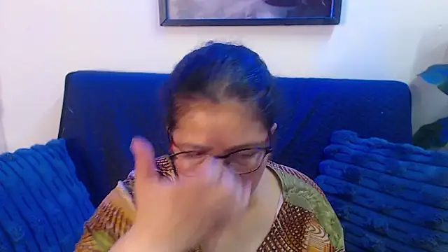 Snapshot of Linda_banks_ chatting on 02-02-26, 01:37 Linda banks online show from 02-02-26, 01:37