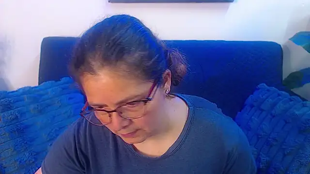 Snapshot of Linda_banks_ chatting on 02-05-26, 02:05 Linda banks online show from 02-05-26, 02:05