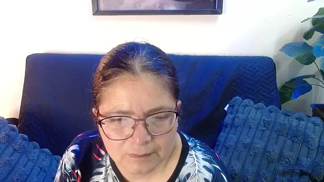 Snapshot of Linda_banks_ chatting on 02-20-26, 12:07 Linda banks online show from 02-20-26, 12:07