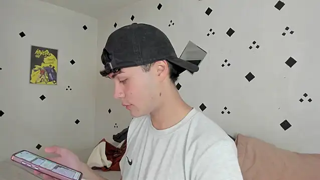 crushnier1 online show from 10-14-25, 05:47