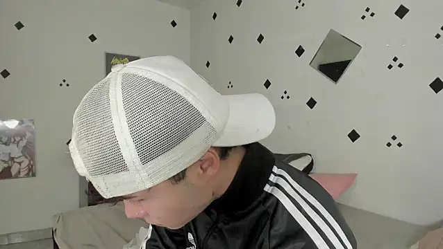 crushnier1 online show from 10-17-25, 05:48