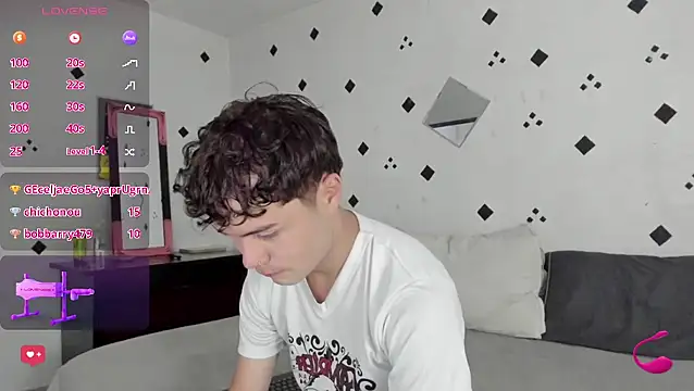 crushnier1 online show from 11-21-25, 05:55