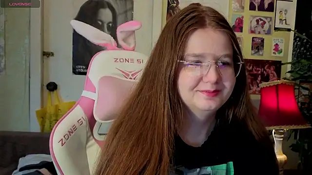 Sienna-Cow online show from 10-16-25, 01:01