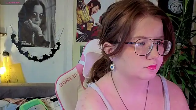 Sienna-Cow online show from 11-26-25, 09:10