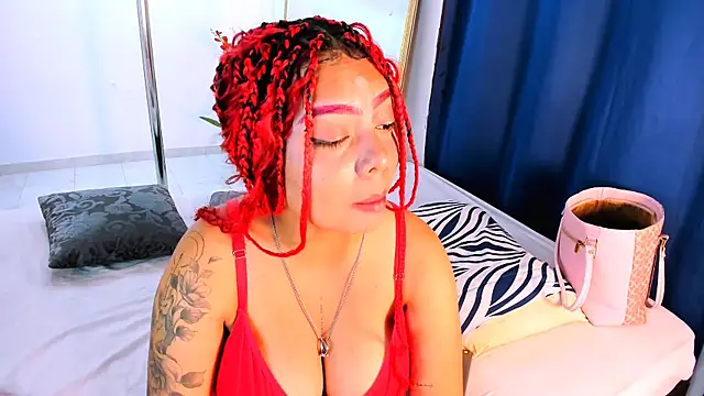 nahomy ryans online show from 10-10-25, 07:29