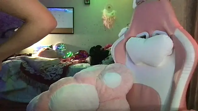 nekowaifuuu online show from 11-24-25, 06:13