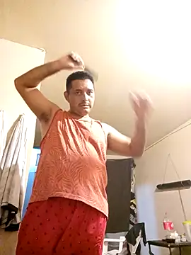 Snapshot of 125Delfin90 chatting on 10-29-25, 03:53 125Delfin90 online show from 10-29-25, 03:53