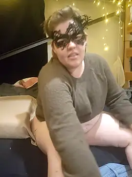 VeiledMuse online show from 10-27-25, 01:09