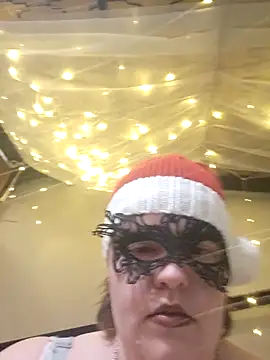 VeiledMuse online show from 12-22-25, 02:41