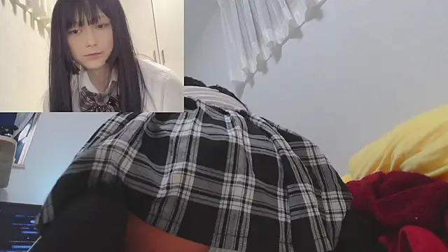 Snapshot of Mia032 chatting on 09-12-25, 01:44 Mia032 online show from 09-12-25, 01:44