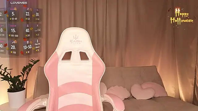 Snapshot of AlexsisFaee chatting on 10-17-25, 08:33 AlexsisFaee online show from 10-17-25, 08:33