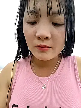 Snapshot of asian_2k chatting on 10-31-25, 01:28 asian 2k online show from 10-31-25, 01:28