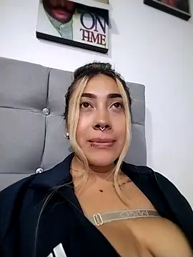  ManuVeelez online show from 10-12-25, 12:09